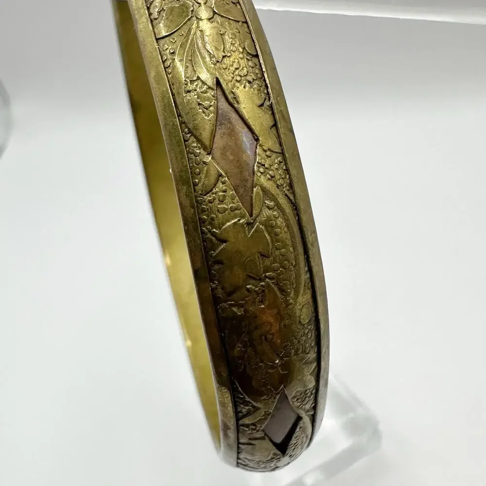 Vintage engraved bracelet